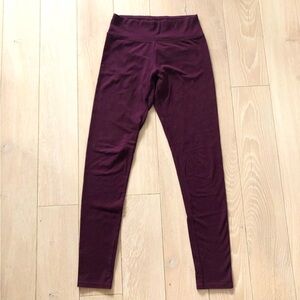 Aerie Chill Play Move Leggings in Maroon Size S